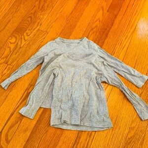 Bundle of 2 Primary gray cotton long-sleeve slim T-shirts 2T
